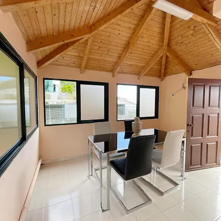 Sea View House In With Gym&bbq Сasa de vacaciones